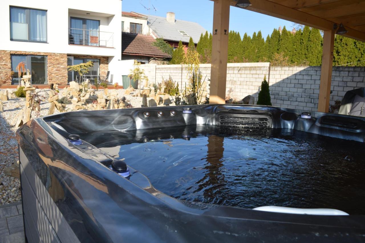 Apartmany Olsovska Bzenec Buitenkant foto